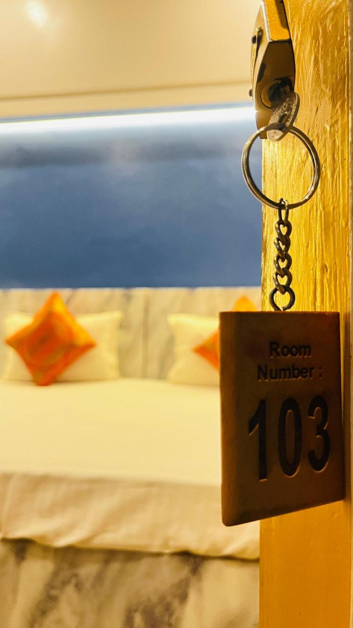 Hotel Vibe N Joy Waranasi Zewnętrze zdjęcie